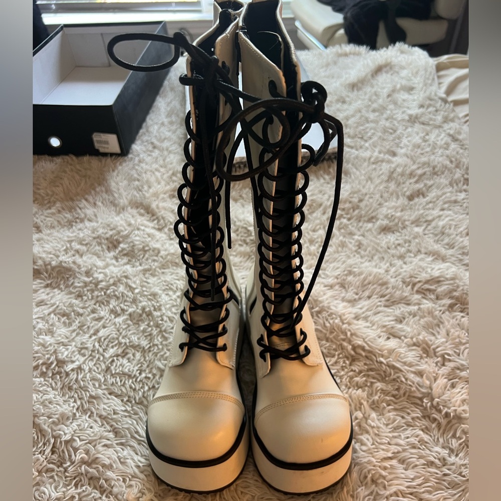 Demonia Trashville White Leather Boot - Picture 14 of 15